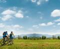 Bild: Adobe.Stock/Samo Trebizan
Idylle, Natur pur und lebhafte Städte - unzählige Radwege führen durch die Oberpfalz.