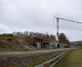 Bild: szl
Die Brücke im Piengraben (Blickrichtung nach Plößberg) soll im Frühjahr 2020 fertig werden.