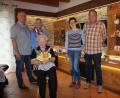 Bild: wro
Maria Polster feierte 90. Geburtstag. Es gratulierten (von links) Sohn Karl und dessen Ehefrau Martina Polster sowie Tochter Birgit und deren Ehemann Hermann Meier.