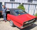 Bild: jma
Norbert Schiller und sein Opel Commodore A GS/E Coupe. Ein absolutes Unikat und Traum für Oldtimer-Fans.