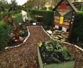 Bild: Susann Heldmann/exb
Der neue Gemeinschaftsgarten in der Kleingartenanlage an der Vils lädt zum Verweilen ein.