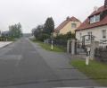 Bild: bk
Die Grafenwöhrer Straße in Freihung soll von der Bahnlinie bis zum Industriebetrieb TWL nach dem Antrag eines Anliegers saniert werden.