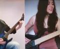 Bild: Hösamer
Susanne Hutzler (rechts) und Landrat Thomas Ebeling im "Zwio": Virtuell spielen die beiden die Nummer "For whom the bell tolls" von "Metallica" gemeinsam.