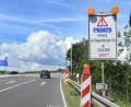 Bild: Gabi Schönberger
Ab Montag, 22. Juni, kann an dieser Stelle von der Süd-Ost-Tangente nur noch nach links auf die Autobahn A93 (Richtung Hof) abgebogen werden. Geradeaus ist gesperrt. Wer nach Regensburg möchte, muss eine Umfahrung in Kauf nehmen.