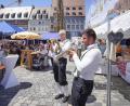 Archivbild: Steinwald-Allianz/exb
Musiker aus dem Stiftland (im Bild von der Blaskapelle Ernestgrün) waren in der Vergangenheit regelmäßig Besucher in Nürnberg, etwa bei Touristik-Präsentationen. Jetzt hat die Stadt Waldsassen ihre weitere Unterstützung bei der Kulturhauptstadtbewerbung Nürnbergs zugesichert.