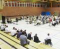 Bild: Gabi Schönberger
Der ungewöhnliche Tagungsort des Stadtrats diente gleich als Anschauungsobjekt, wie dringend nötig eine neue Dreifachturnhalle ist. Jedenfalls für Matthias Loew. Der SPD-Stadtrat sprach vom "traurigen Zustand der Mehrzweckhalle".