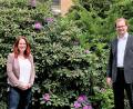 Bild: exb/Krebs
Katrin Eger (links) ist neue Pflegedienstleiterin in der Klinik Lindenlohe. Geschäftsführer Marius Aach stellte sie vor.