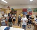 Bild: rn
Mund- und Zahnhygiene sind an der Markus-Gottwalt-Schule angesagt. Im Bild einige Schüler mit (hinten, von links) Rektor Wolfgang Bodensteiner, Zahnärztin Britta Gebel und Lehrerin Susanne Preißinger beim "Zahnunterricht".