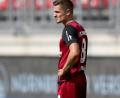 Bild: Daniel Karmann/dpa
So frustriert standen Nikola Dovedan und seine Kollegen in dieser Saison öfter in der Gegend herum. Am letzten Spieltag schaffte der 1. FC Nürnberg den Klassenerhalt in der 2. Bundesliga. Gut ist damit aber noch lange nichts.