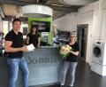 Bild: exb
Geschäftsführer Matthias Schmeller und Ehefrau Tanja Schmeller verabschiedeten Renate Zeitler (von links) und wünschten stellvertretend für das 52-köpfige Schmeller-Team alles Gute für den Ruhestand.
