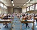 Bild: jzk
Für 137 Zehntklässler der Kemnather Realschule begannen in der Turnhalle die Abschlussprüfungen 2020.