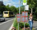 Bild: exb
Ein kurzer Blick ins Smartphone und den Transport von A nach B checken. Künftig sollen verschiedene Verkehrsmöglichkeiten wie Busse, Sammeltaxis und Leihräder besser miteinander vernetzt und die Mobilität im Amberg-Sulzbacher Land nachhaltiger werden, freut sich die neue Regionalmanagerin Katharina Schenk.