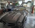 Bild: gis
Perry Eckert ist stolz, diesen rollenden Edelstein in seinem Automobilmuseum zu haben.