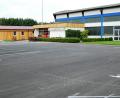 Bild: sm
Der Parkplatz des Sportvereins vor der Sportgaststätte „dWirtschaft“ musste dringend saniert werden. Für die Kosten übernimmt die Kommune eine „kommunale Bürgschaft“