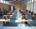 Bild: Hans Walter/exb
Auch bei der Prüfung zum Qualifizierenden Abschluss müssen die Pressather Schüler wegen des Coronavirus genügend Abstand zueinander halten. Am Donnerstag schwitzten sie über den Aufgaben des Fachfächertests.