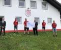 Bild: Volksbank Raiffeisenbank Nordoberpfalz/exb
Bei der Übergabe der Spendengelder (von rechts): Christian Beer, Marco Sporrer, Herbert Gmeiner, Stefan Riedl, Patrick Sporrer und Regionalmarktleiter Helmut Wolfrum.