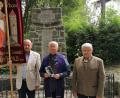 Archivbild: gz
Eine solidarische Gemeinschafte bildeten in den Vorjahren Ehrenvorsitzender Josef Hoffmann, Heimatpfarrer Monsignore Gerhard Hettler und Vorsitzender Waldemar Hansl, der aus persönlichen Gründen seinen Rücktritt ankündigte.