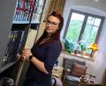 Bild: Sandra Dobmeier
Handwerk kreativ: Mit ihrem eigenen Laden und einer Polsterei hat sich die Tännesbergerin Maria Uhlemann ihren Lebenstraum erfüllt. Ihrem Geschäft hat sie den Namen "Querlage" gegeben.