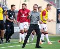 Bild: Matthias Balk/dpa
Rettung in letzter Sekunde: Club-Trainer Michael Wiesinger ist außer Rand und Band.