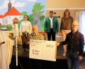 Bild: do
Beste Sprachqualität garantiert der neue tragbare Lautsprecher für die Pfarrei Vorbach. Die Kosten übernimmt der Kulturverein. Unser Bild zeigt von links bei der Übergabe im Saal des Gemeindezentrums Pfarrer Pater Adrian Kugler, Magdalena Lautner von der Kirchenverwaltung, Kulturchef Gerd Retzer, Alois Meier von der Kirchenverwaltung, Pfarrgemeinderatssprecherin Gertrud Hofmann und Alois Hofmann, Schatzmeister des Kulturvereins.
