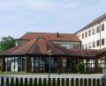 Bild: kgg
Für die Sanierung der Aula der Markgraf-Diepold-Grundschule hat der Stadtrat Aufträge mit einem Volumen von rund 890.000 Euro vergeben. Die nichtöffentlichen Beschlüsse gab Bürgermeister Bernd Sommer in der Juni-Sitzung bekannt.