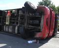 Bild: Alexander Auer
Auf der Autobahn 93 ist ein Lkw bei Regensburg-Königswiesen in Fahrtrichtung Weiden umgekippt.