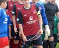 Bild: gb
Dennis Lippert vorm Testspiel des 1. FC Nürnberg II im August 2019 in Mitterteich: Es ist fraglich, ob der Weidener das Club-Trikot noch mal trägt.