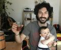 Bild: fuw
Das Fass Zoigl ist unbeschadet in Toulouse angekommen. José grüßt die Oberpfalz und erzählt dem kleinen Pau von seiner Zeit als Student in München.