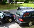 Bild: dob
An der Michldorfer Kreuzung scheppert es am Freitag um die Mittagszeit gehörig. Drei Autos sind in den Unfall verwickelt. Verletzt wird aber niemand.