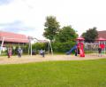 Bild: rfi
Die Kinder freuen sich über die neuen Spielgeräte auf dem Kinderspielplatz in Kleinschwand.
