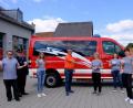 Bild: Georg Schmid
Den Verantwortlichen der "Löschbande" um Feuerwehr-Vorsitzenden Georg Schmid (Zweiter von links) überreichte Bürgermeister Martin Birner (Mitte) Eisgutscheine.
