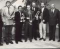 Repro: hka
Zum Dreikönigs-Frühschoppen am 6. Januar 1990 kam eine Gruppe junger Sachsen erstmals nach Hirschau. Links im Bild MdL Herbert Falk, von rechts Bürgermeister Helmut Rösch, Stadtrat Hans Dobmeyer, die Gäste Andreas Horlbeck, Harald Groschupf und Sprecher Dr. Thomas Schädlich, daneben Werner Schulz.