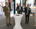 Bild: Hirsch
Landrat Thomas Ebeling, Bürgermeister Frank Zeitler, Schulleiter Josef Most und Außenstellenleiterin Rosina Pimmer (von links) freuen sich über die Fertigstellung der neuen Werkstätte am Berufsschulstandort Nabburg.