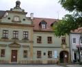 Bild: sh
350 Jahre alt und immer noch wunderschön: So präsentiert sich das alte Rathaus heute im Herzen von Schnaittenbach.