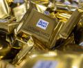 Bild: Daniel Maurer
Ritter Sport Mini-Tafeln der Sorte „Goldschatz“ des Herstellers Ritter Sport. Foto: Daniel Maurer/dpa