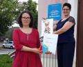 Bild: exb
Lydia Wetzel vom Mehrgenerationenhaus und Doris Baumann von der Stadtbücherei St. Michael laden alle zum Lesen in den Ferien ein.
