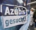 Bild: agentur_dpa
Laut Manfred Tröppl, dem Leiter der Amberger Agentur für Arbeit, sind aktuell „noch knapp 500 attraktive Ausbildungsplätze“ zu haben.