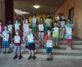 Bild: jzk
Nicht nur die fleißigsten Antolin-Leser bekamen eine Urkunde, sondern auch viele andere Grundschüler aus allen vier Klassen. Wegen der Abstandsregelung ist nur die Hälfte der Kinder auf dem Foto.