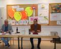 Bild: rpp
Pfarrer Hartmut Klausfelder als Vorsitzender berichtet in einem ausführlichen Rückblick von den Ereignissen des vergangenen Jahres und von den finanziellen Aufgaben des Diakonievereins.