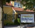 Bild: jr
Die Gebühren für die Nutzung des Konnersreuther Kinderhauses „Mutter vom guten Rat“ (Bild) bleiben unverändert: Eine Erhöhung hat der Marktgemeinderat mit einer 7:6-Mehrheit abgelehnt.