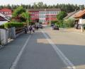 Bild: adj
Immer wieder war der zweistreifige Geh- und Radweg entlang der Kapuzinerstraße in Richtung Mittelschule, nach der Umwandlung in eine Zone 30 Thema bei den Gemeindebürgern.