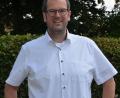 Bild: dob
Der gebürtige Regensburger Kilian Graber, der mit seiner Ehefrau und den drei Kindern in Wernberg-Köblitz wohnt, wird neuer Realschulleiter. Er folgt damit auf Direktor Andreas Meier, der nach acht Jahren mit Ablauf des Schuljahres in den wohlverdienten Ruhestand wechselte.
