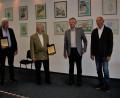 Bild: Angelika Ziegler/exb
Der Generalkonsul der Ukraine, Yuriy Yarmilko (Zweiter von rechts), überreichte Walter Seidl und Robert Neblich (von links) Ehrenurkunden der Stadt Jahotyn. Rechts im Bild der Motor der "Aktion Tschernobyl", Josef Ziegler.