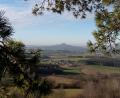Archivbild: mng
Wie schön doch unsere Heimat ist. Eines der Wahrzeichen der nördlichen Oberpfalz scheint zum Greifen nah: der Rauhe Kulm (vom Waldecker Schlossberg aus gesehen). Sein Gipfel ist nach der Sperrung des Zugangsweges bis mindestens in den Herbst hinein jedoch nicht zu erreichen.