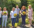 Bild: njn
Rektorin Sabinr Graser (rechts) und Konrektorin Beate Koch (links) verabschiedeten (von links) Monika Dötterl, Emma Kuhbandner, Leo Hör und Sigrid Zettl.