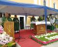 Bild: gi
Mit einem Festgottesdienst verabschiedet sich die Pfarrei Moosbach von Pfarrer Josef Most (links).
