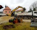 Bild: ds
In Kirchenreinbach entsteht an dieser Stelle ein Festplatz mit einem Pavillon. Die Kosten der Dorferneuerung belaufen sich auf insgesamt 1 719 000 Euro. Davon kommen 1 137 300 Euro an Zuschüssen in die Gemeindekasse zurück.
