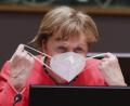 Symbolbild: Stephanie Lecocq /EPA Pool/AP/dpa
Bundeskanzlerin Angela Merkel beim EU-Gipfel. Eine Studie der Universität Hohenheim in Kooperation mit Clavis hat die Corona-Kommunikation der deutschen und der österreichischen Bundesregierung sowie der deutschen Landesregierungen verglichen.
