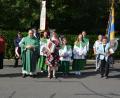 Bild: jr
Kaplan Matthias Nowotny wurde am Sonntag bei einem festlichen Dankgottesdienst verabschiedet. Alles Gute wünschten unter anderem (erste Reihe, von links) Kirchenpflegerin Dagmar Müller, Mesnerin Kathrin Tanner, Seelsorgeratssprecherin Rosemarie Ernst sowie KAB-Ortsvorsitzende Helga Haberkorn (rechts).