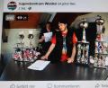 Screenshot: Jugendzentrum Weiden/ Facebook
Florian Graf (links) verliest zusammen mit Vorjahressieger Otis live auf Facebook die Sieger des diesjährigen "Dance Your Style"-Contests im JuZ-TV-Studio.